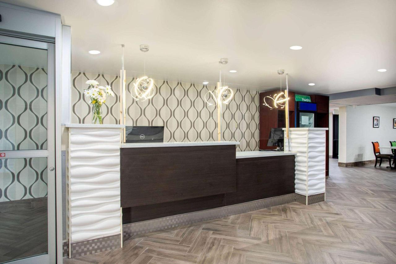 Hotel Wingate By Wyndham 3*
